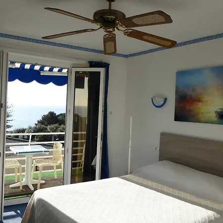 Cyrnea Otel 2*