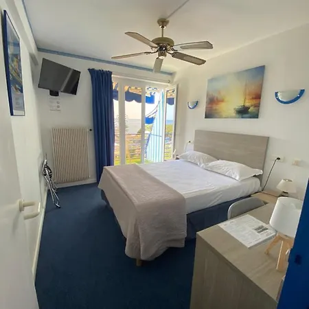 Cyrnea Otel