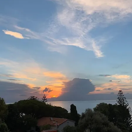 ホテル Cyrnea Ville-di-Pietrabugno