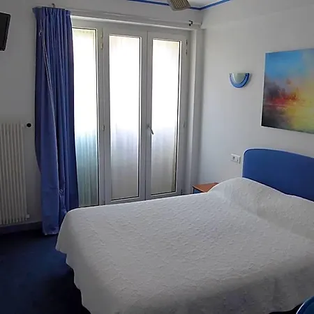 Otel Cyrnea Ville-di-Pietrabugno