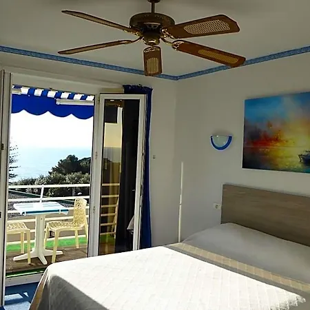 Cyrnea Otel