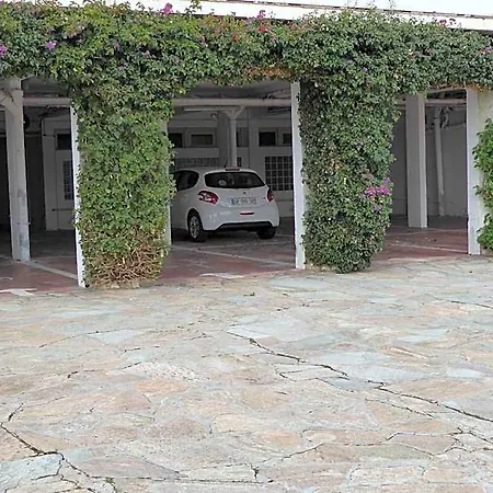 Otel Cyrnea 2*