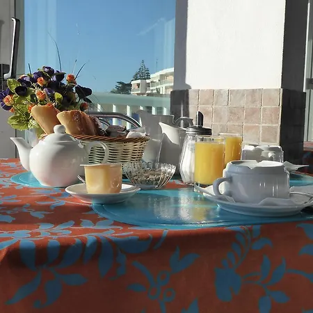 Hotel Cyrnea 2*